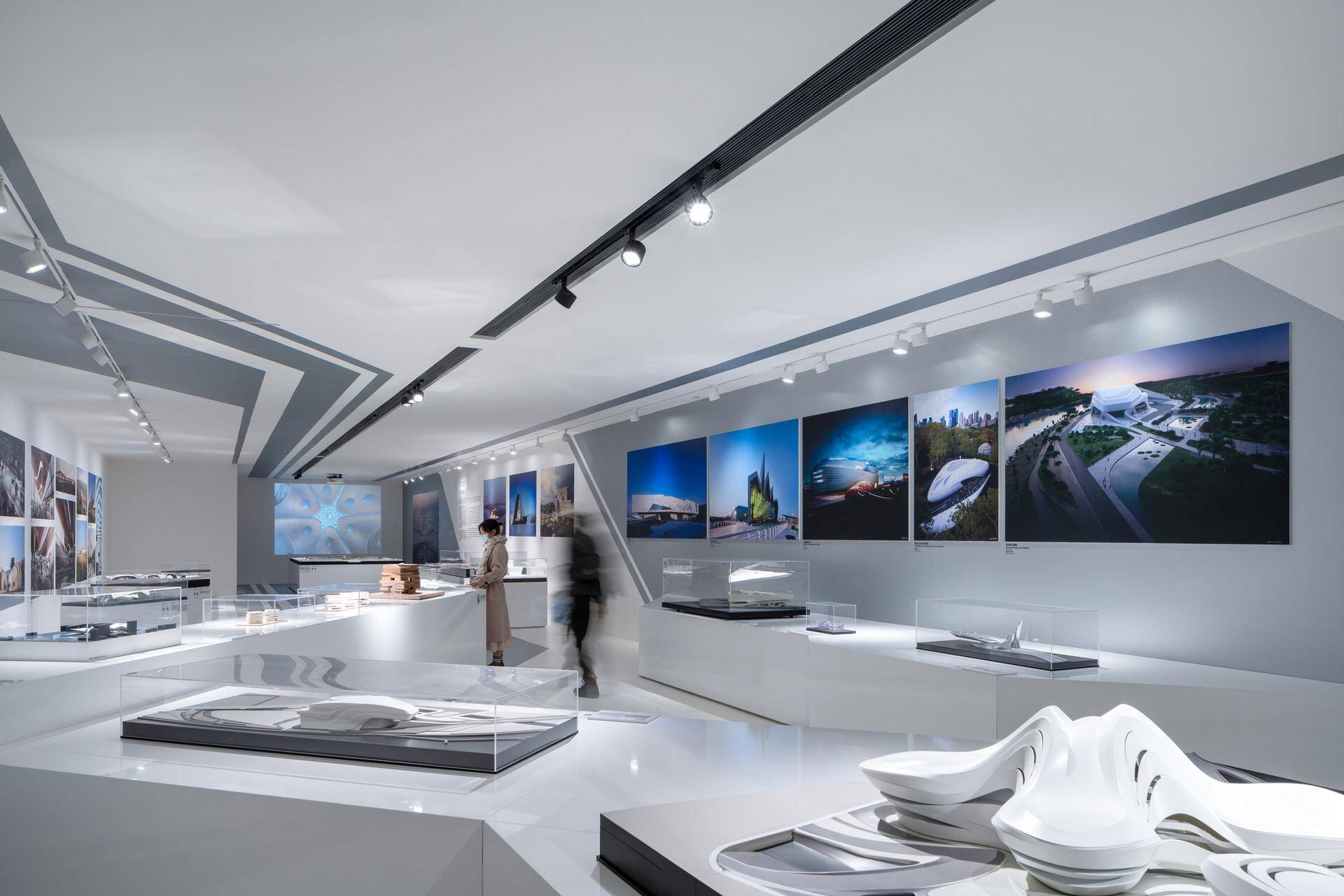 “未未来城市—Future Cities”特展亮相成都 / 扎哈·哈迪德建筑事务所