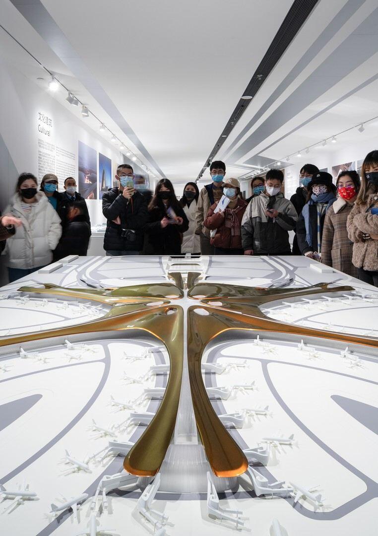 “未未来城市—Future Cities”特展亮相成都 / 扎哈·哈迪德建筑事务所