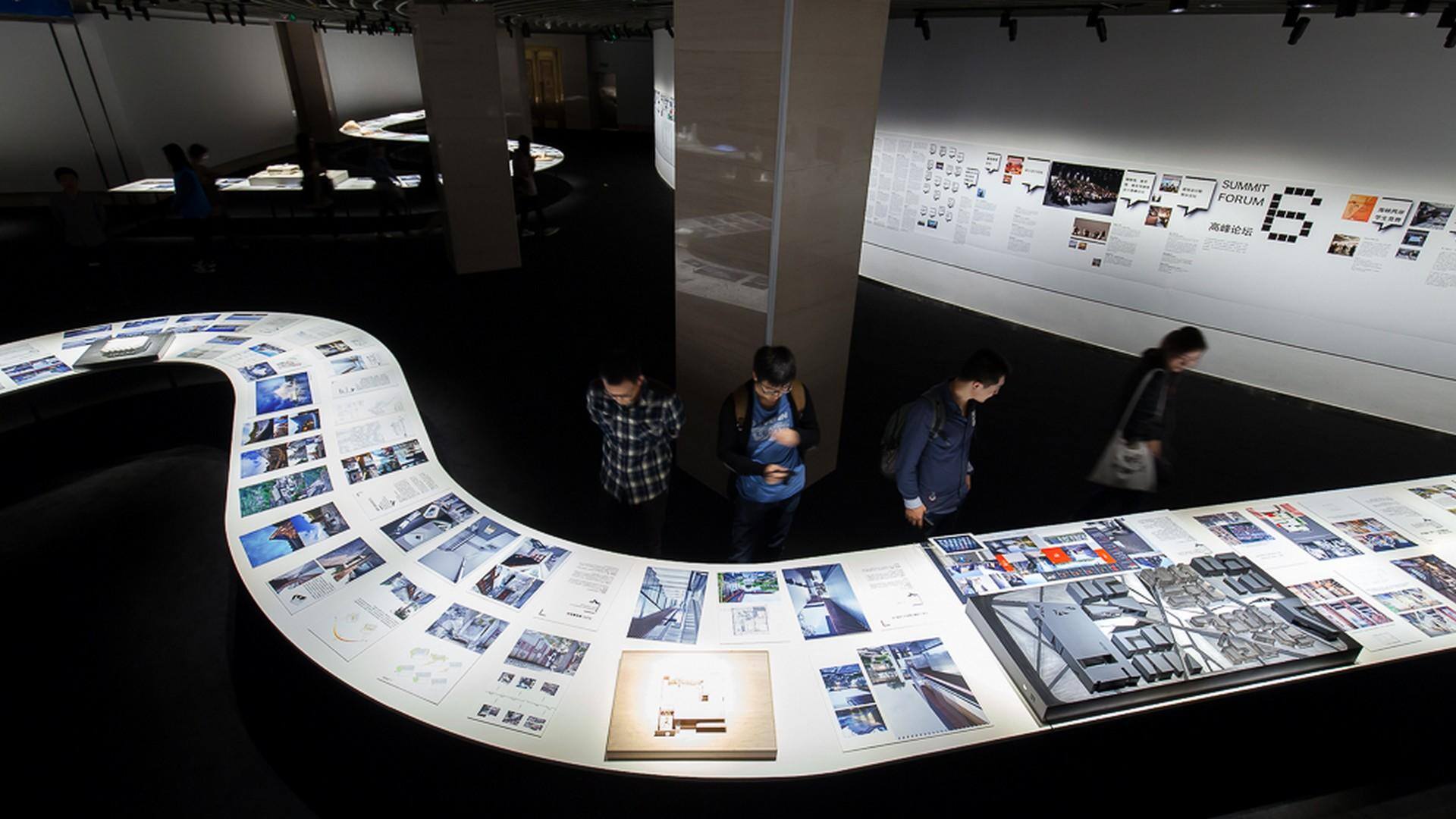 UED2015北京国际设计周展览：十年、十条媒体线索与一百名杰出的中国建筑师 / WAY Studio