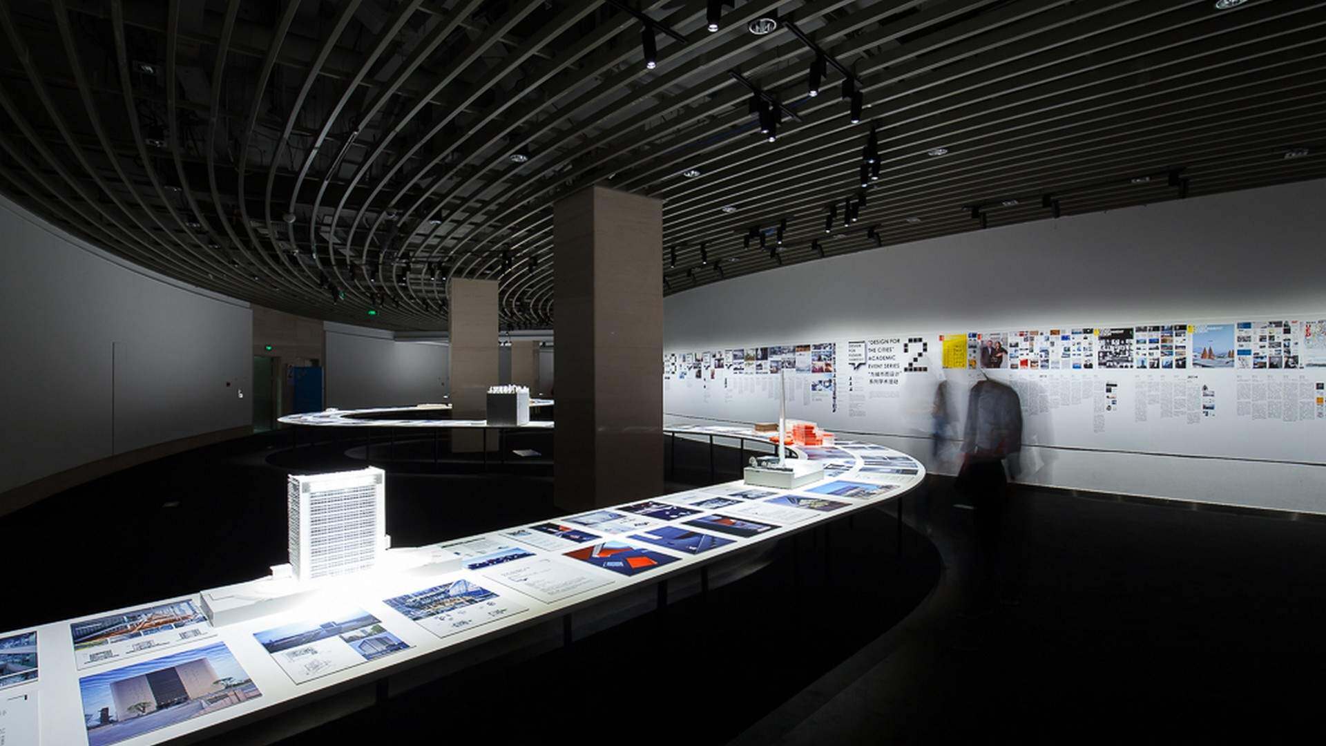 UED2015北京国际设计周展览：十年、十条媒体线索与一百名杰出的中国建筑师 / WAY Studio