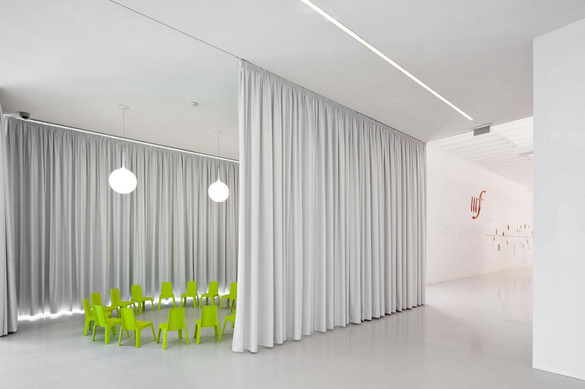 葡萄牙波尔图药学博物馆 / P 06 studio, Site Specific Arquitectura