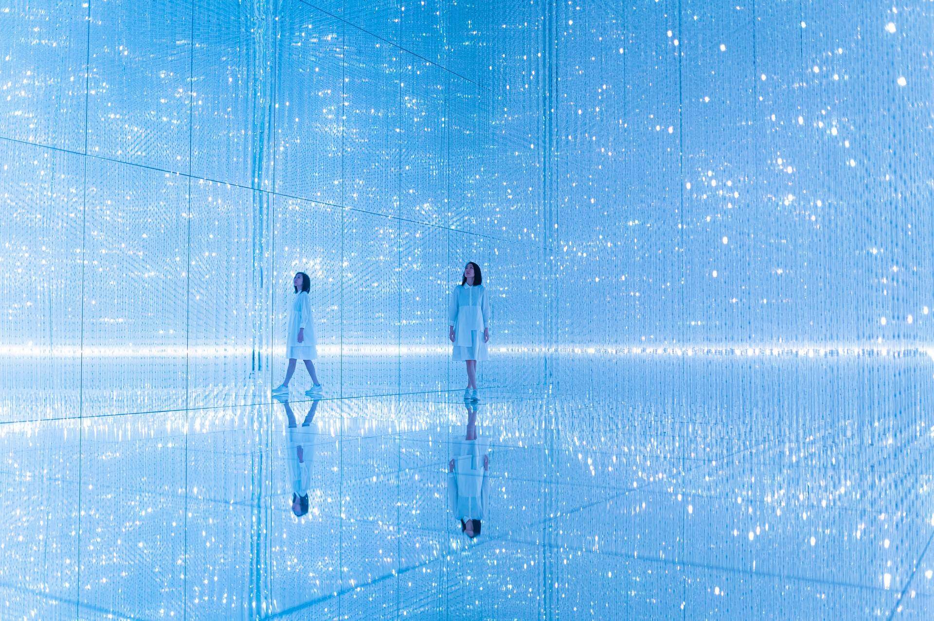 无穷无尽的水晶宇宙 / 澳门teamLab★超自然空间